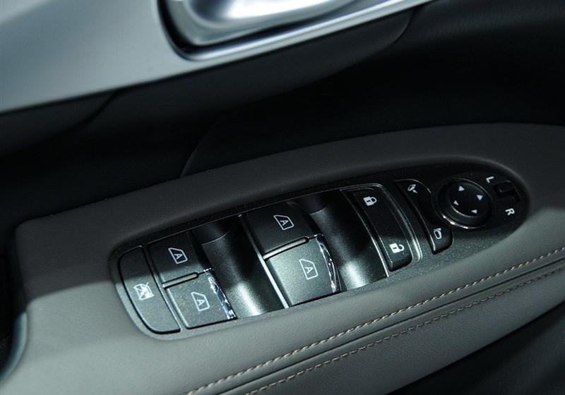 2013款 3.5L 奢华版 HYBRID