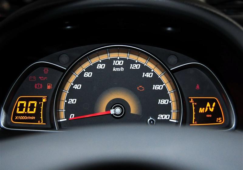 2013款 三厢 1.4L EMT优逸版