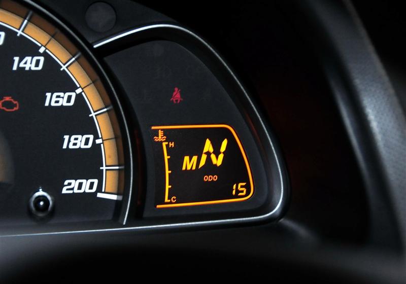 2013款 三厢 1.4L EMT优逸版