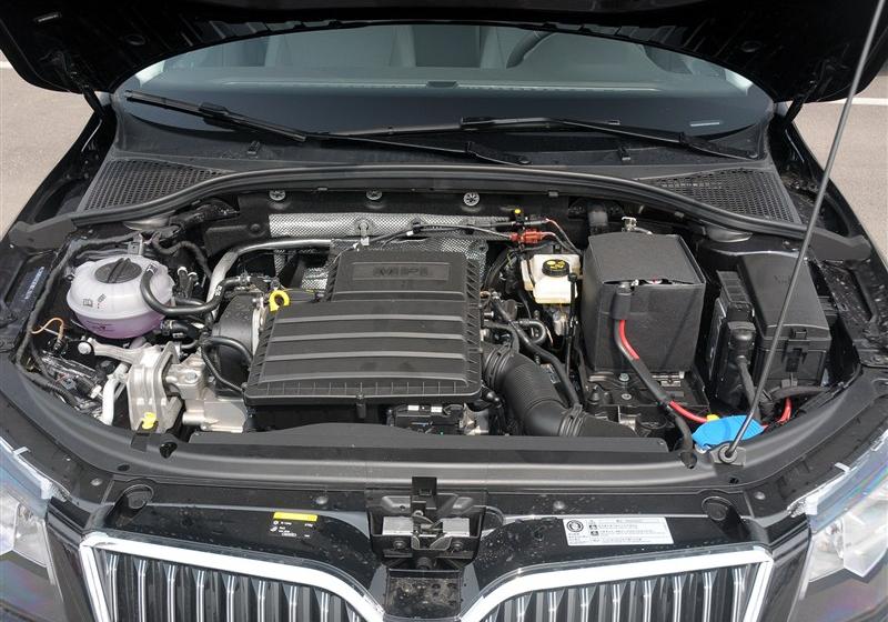 2015款 1.6L 自动逸杰版