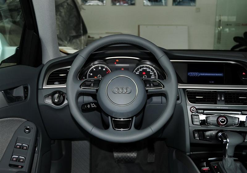 2013款 35 TFSI 自动标准型
