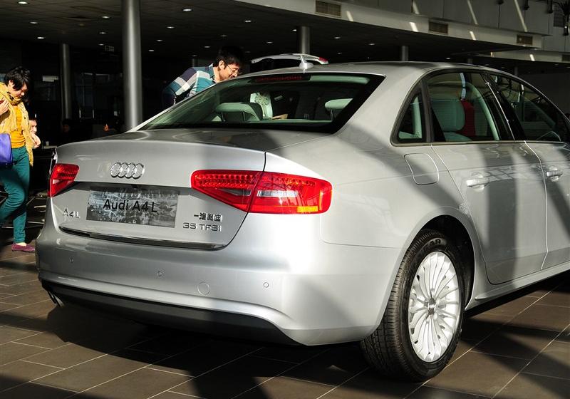 2013款 35 TFSI 自动豪华型
