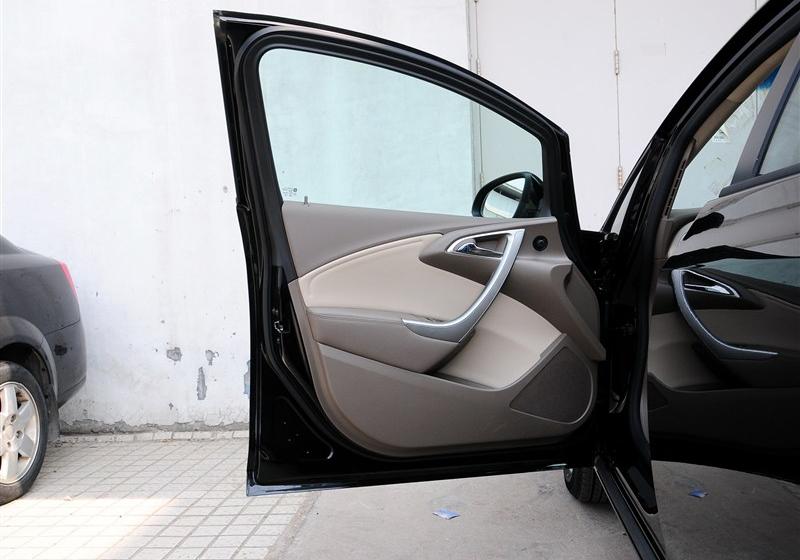 2013款 GT 1.6L 手动舒适版