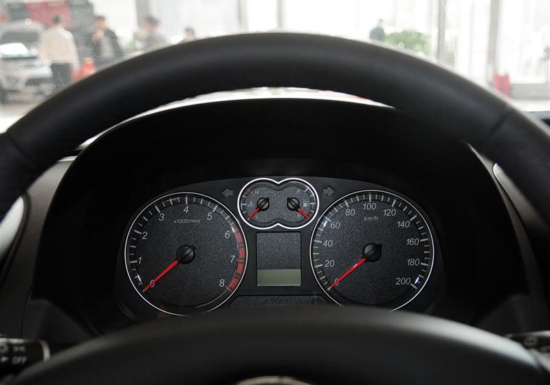 2013款 智尊版 2.0L手动两驱进取型