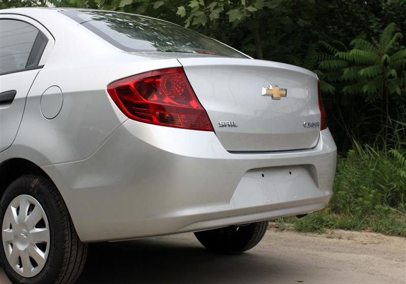 2013款 三厢 1.2L EMT理想版