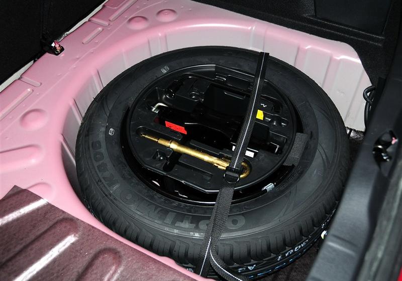 2013款 两厢 1.6L 自动乐尚型