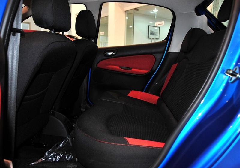 2012款 1.4L 手动运动型