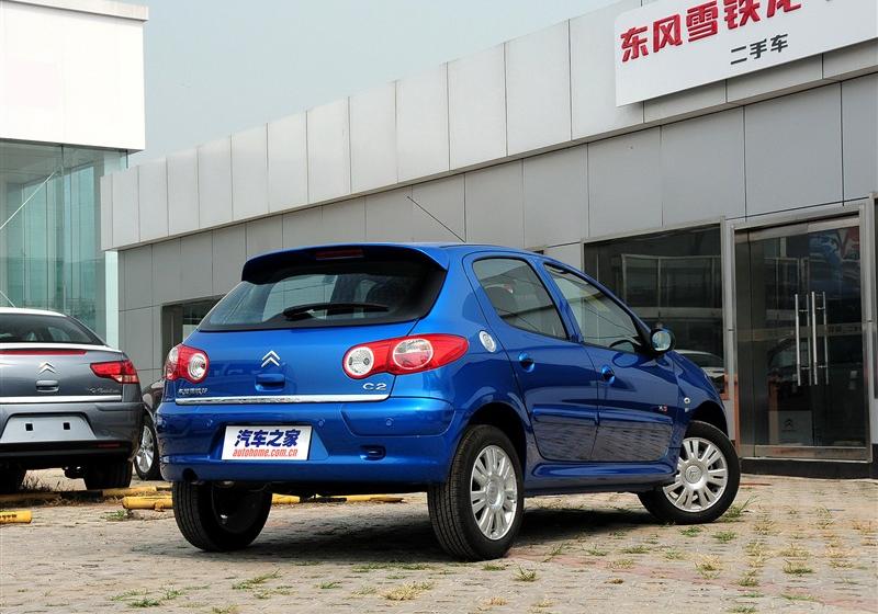 2012款 1.6L 自动运动型