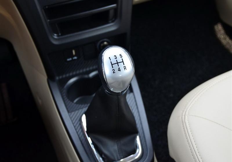 2014款 1.5L 手动致尊版