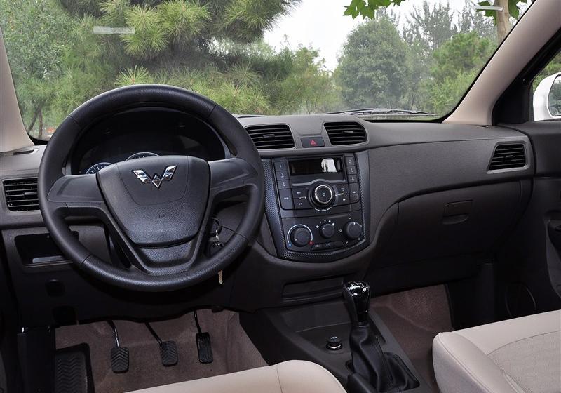 2014款 1.2L 手动标准型