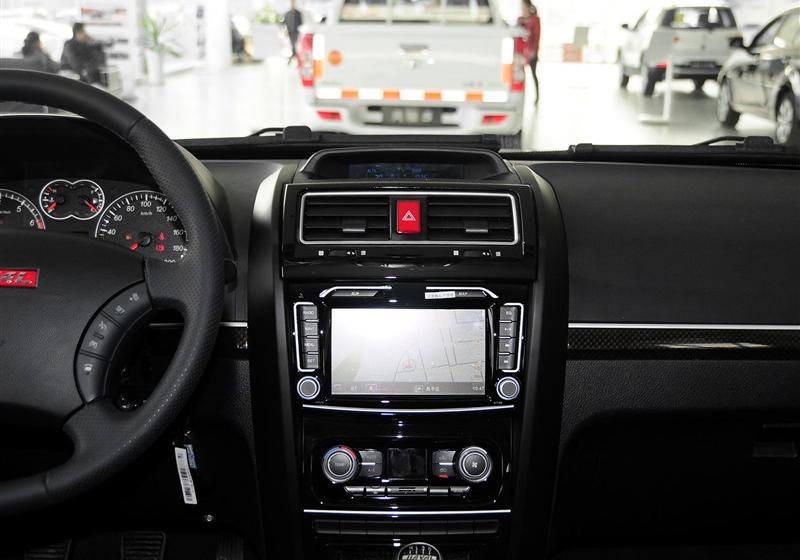 2015款 2.0T 手动两驱进取型
