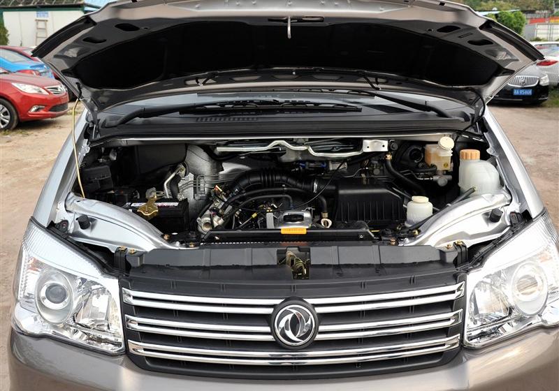 2015款 M3 1.6L 7座豪华型