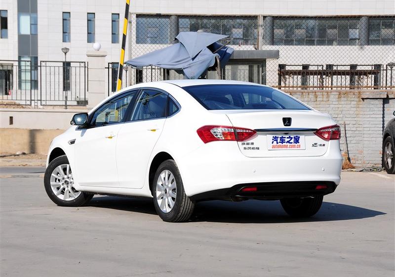 2013款 1.8T 自动豪华型