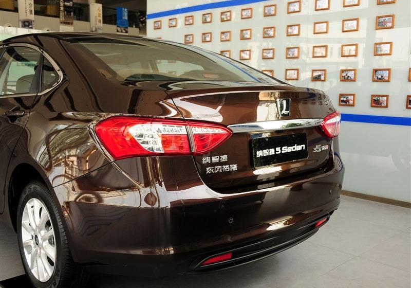 2013款 1.8T 自动尊贵型