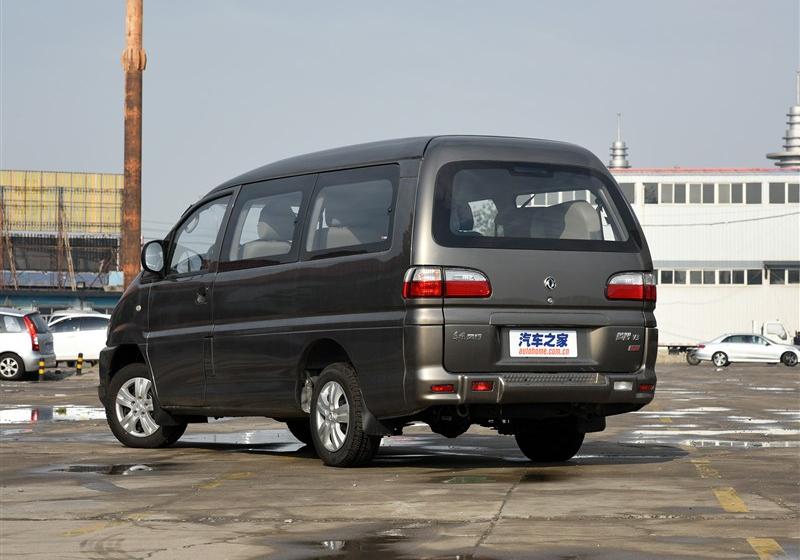 2015款 V3 1.6L 7座舒适型