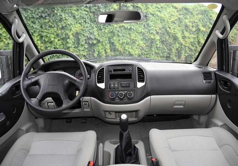 2015款 V3 1.6L 7座舒适型