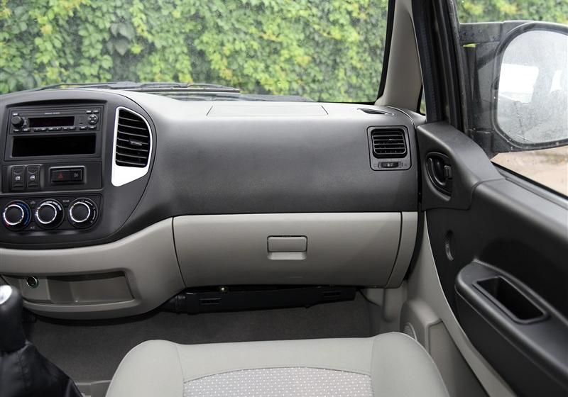 2015款 V3 1.6L 7座舒适型