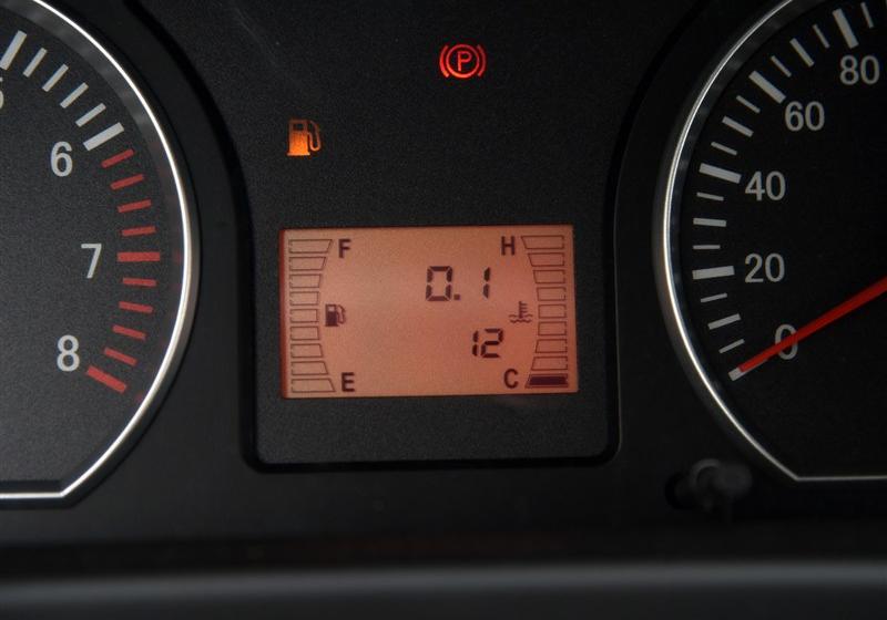 2015款 V3 1.6L 7座舒适型