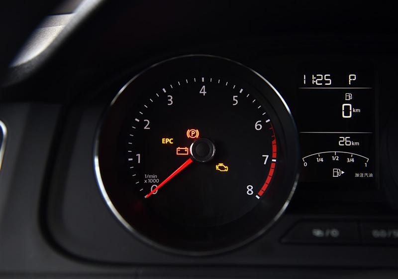 2015款 1.6L 自动舒适版