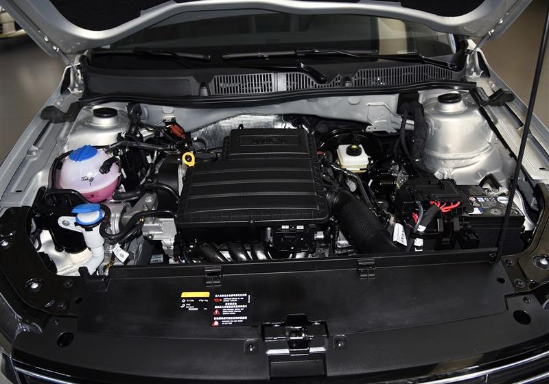 2015款 1.6L 自动舒适版