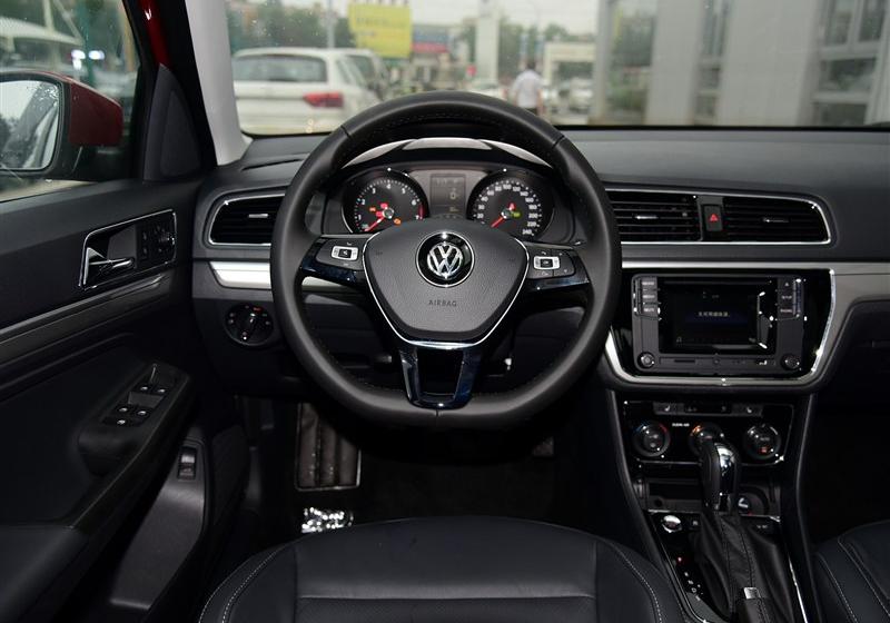2015款 1.6L 自动豪华版