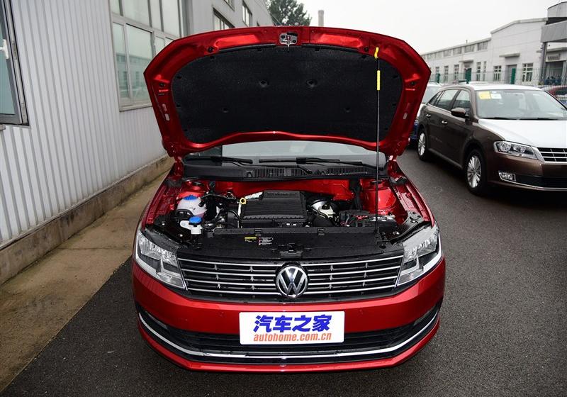 2015款 1.6L 自动豪华版