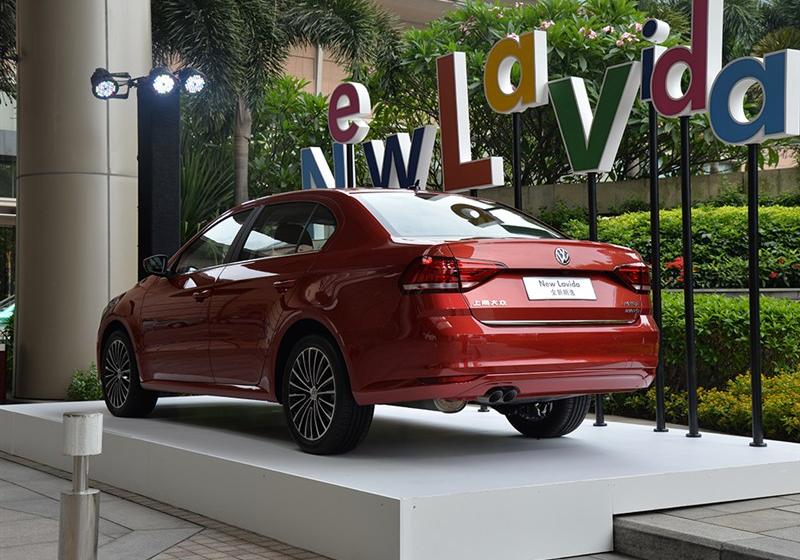 2015款 230TSI DSG 豪华版