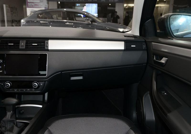 2016款 都市SUV 1.6T 自动致酷型