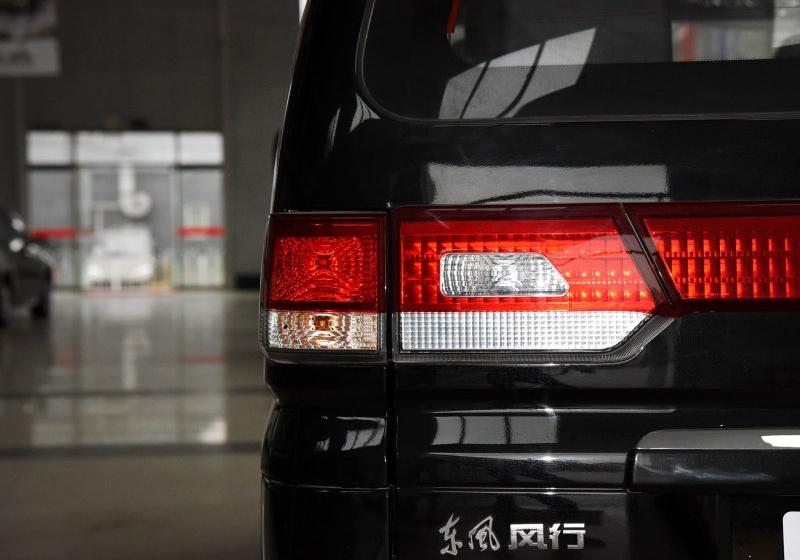2015款 M5 Q7 2.0L 7座长轴豪华型