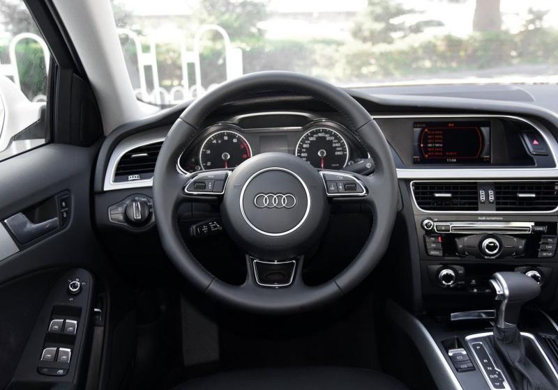 2016款 35 TFSI 自动标准型