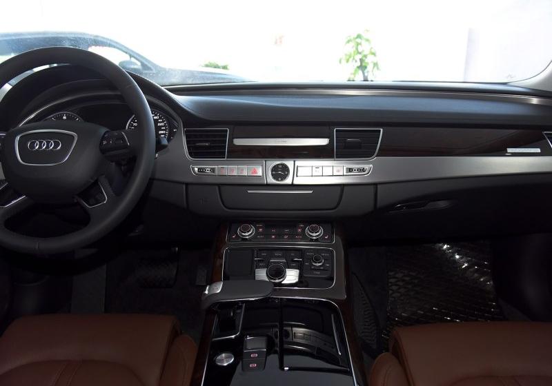2016款 A8L 45 TFSI quattro舒适型