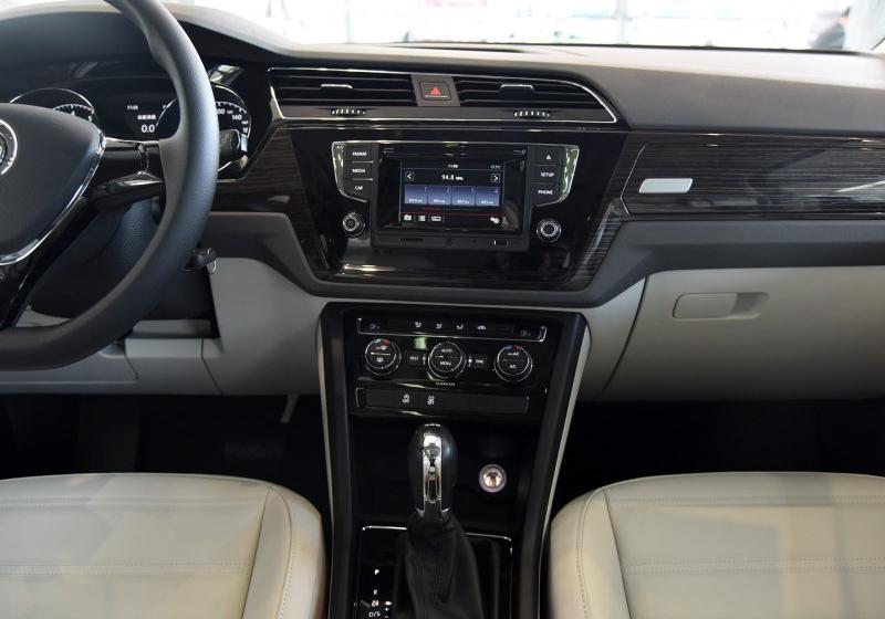 2016款 途安L 280TSI DSG舒适版