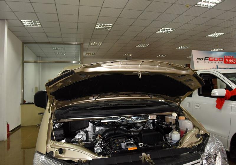 2017款 M3L 1.6L 7座豪华型