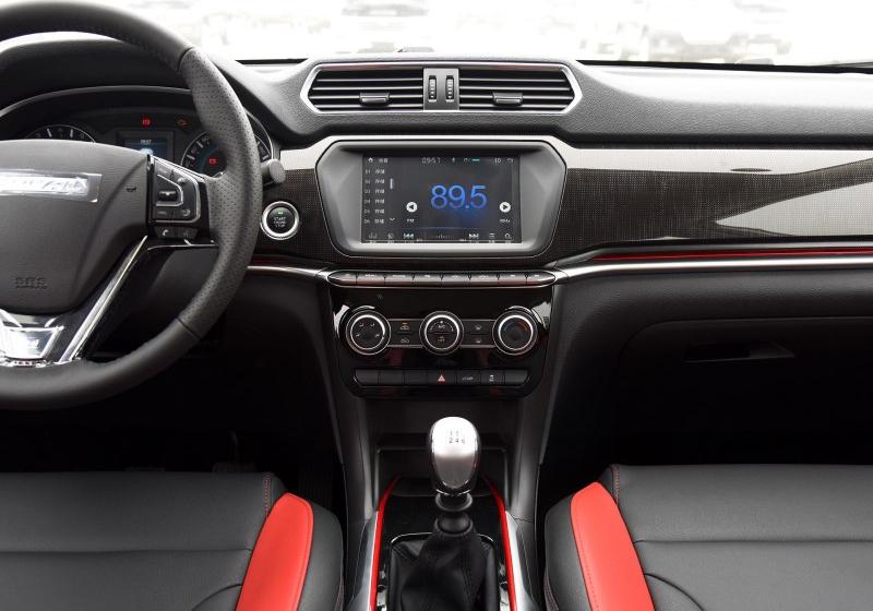 2017款 蓝标 1.5T 手动两驱豪华型