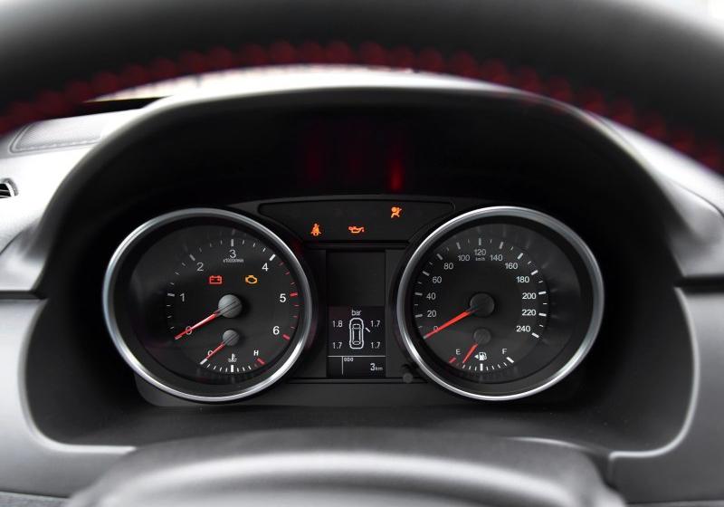 2017款 红标 运动版 2.0T 柴油 手动四驱精英型 国IV