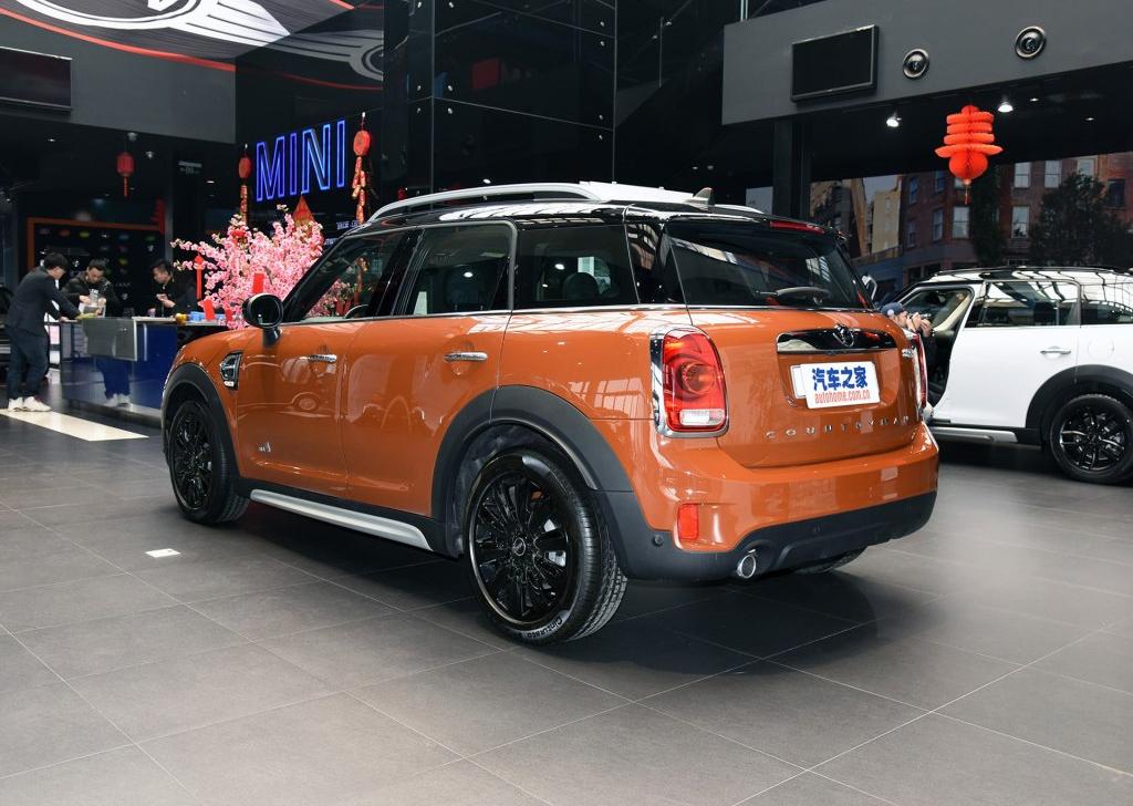 2017款 1.5T COOPER ALL4 旅行家