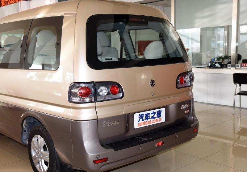 2017款 V3 1.5L 7座豪华型