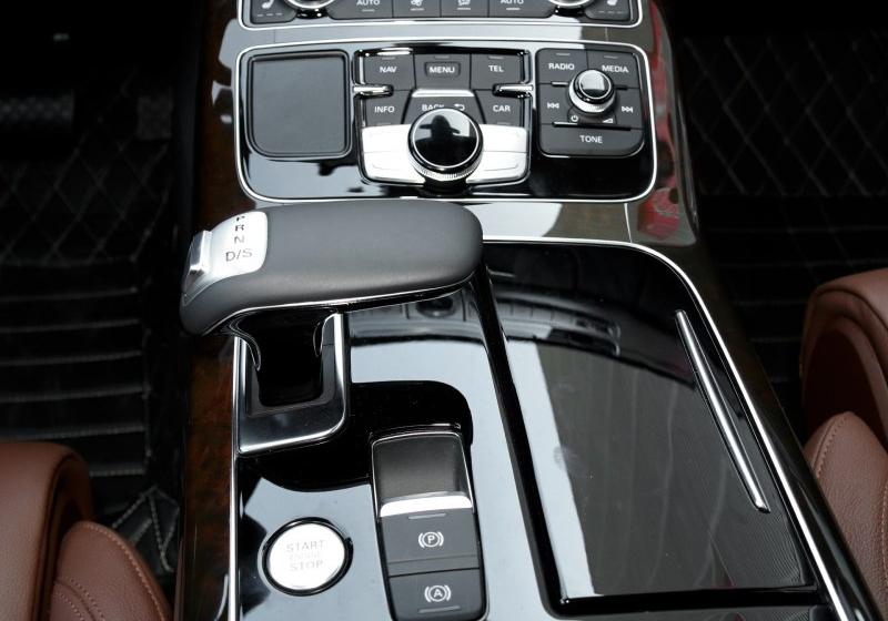 2017款 A8L 45 TFSI quattro舒适型