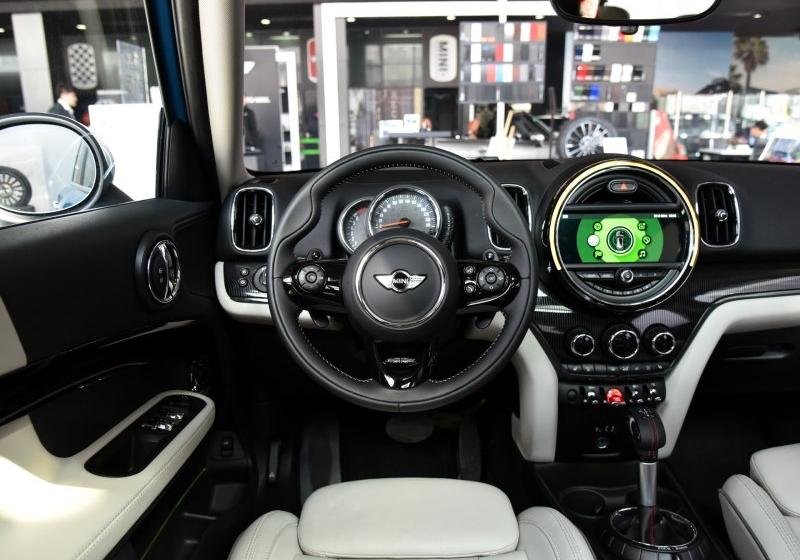 2017款 2.0T COOPER S ALL4 探险家
