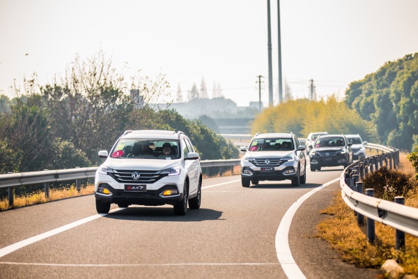 这台大空间、强动力SUV 带你开启春节假期旅游模式